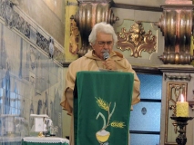 O amigo José Auro dá início à cerimônia.